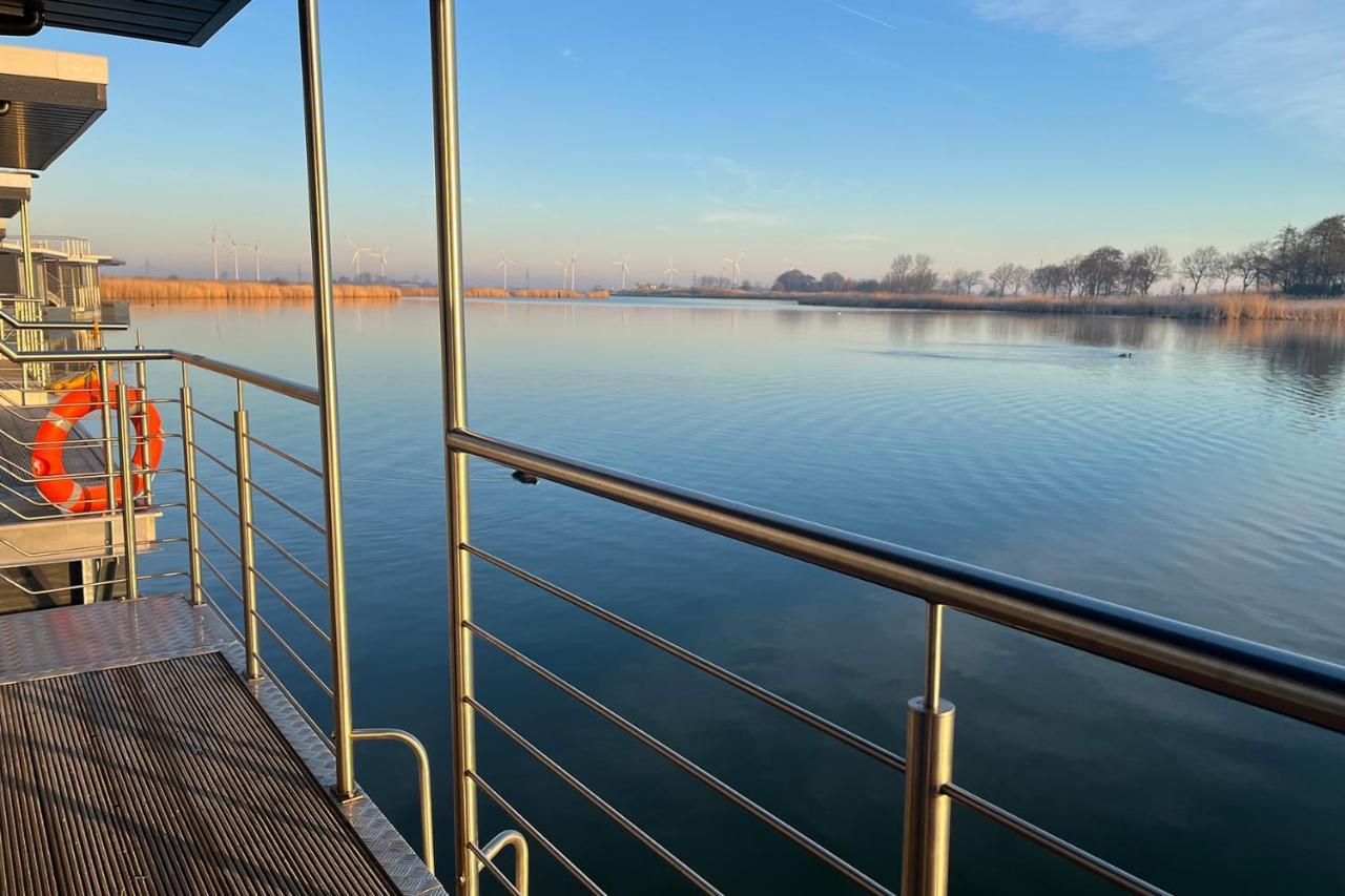 Hausboot Der Frieslaender Im Wangermeer 西里格 外观 照片