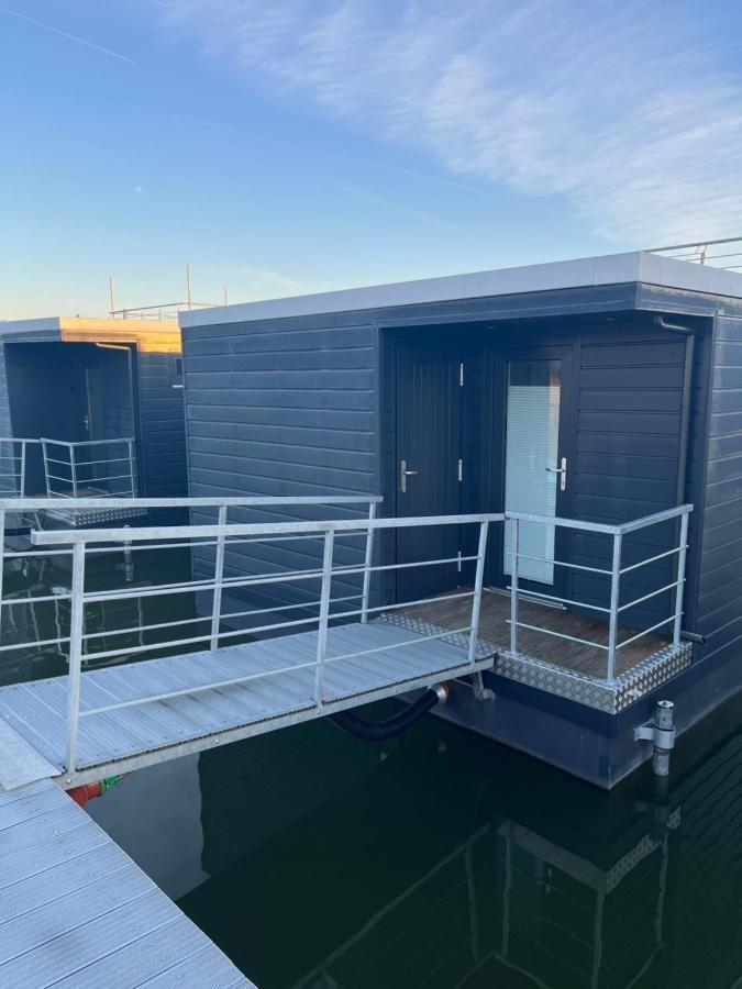 Hausboot Der Frieslaender Im Wangermeer 西里格 外观 照片