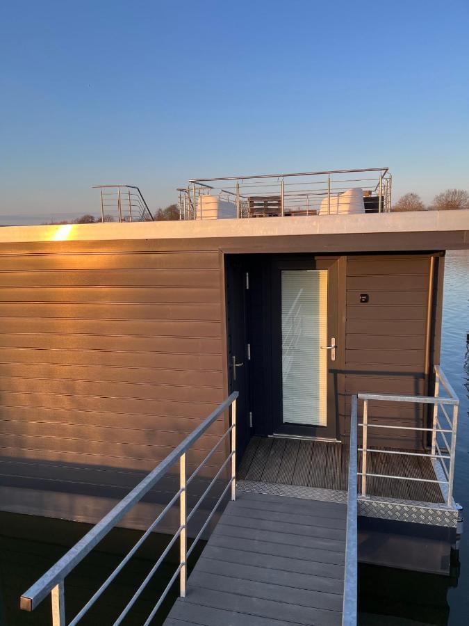 Hausboot Der Frieslaender Im Wangermeer 西里格 外观 照片