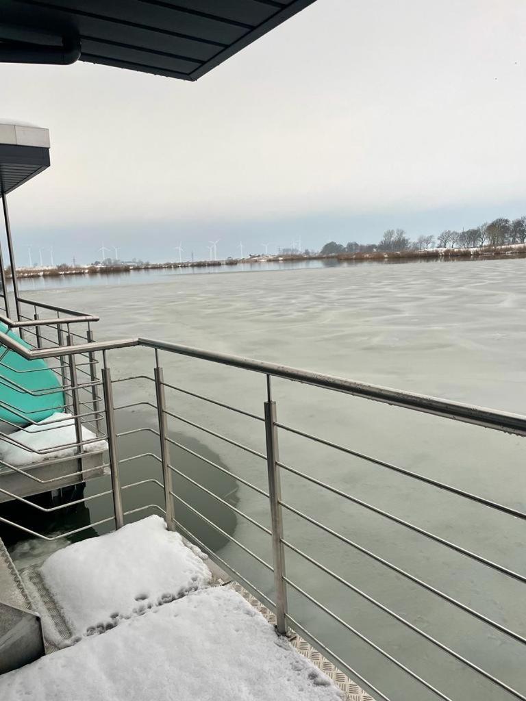 Hausboot Der Frieslaender Im Wangermeer 西里格 外观 照片